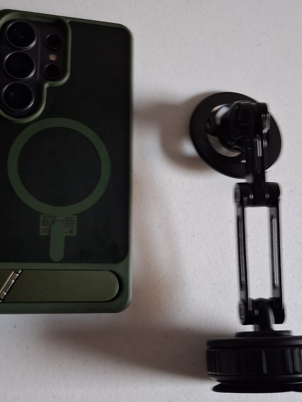 Adjustable and Rotating 360 Magnetic Suction Phone Mount - Picture 3 of 11